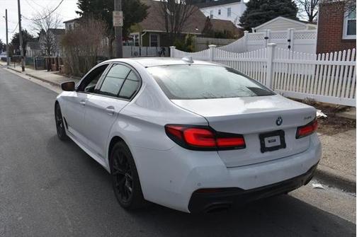 2021 BMW 540 540i