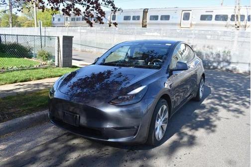 2023 Tesla Model Y Long Range Dual Motor All-Wheel Drive