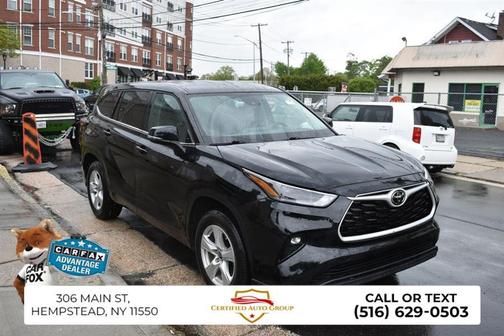 Midnight Black Metallic 2025 Toyota Highlander LE