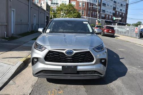 2021 Toyota Highlander Hybrid LE