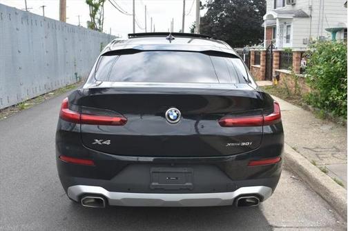 2024 BMW X4 xDrive30i