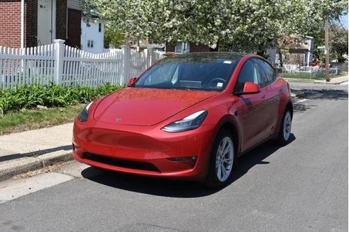 2023 Tesla Model Y Long Range
