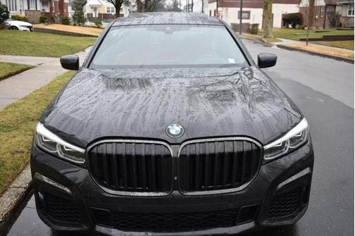 2021 BMW 740 xDrive