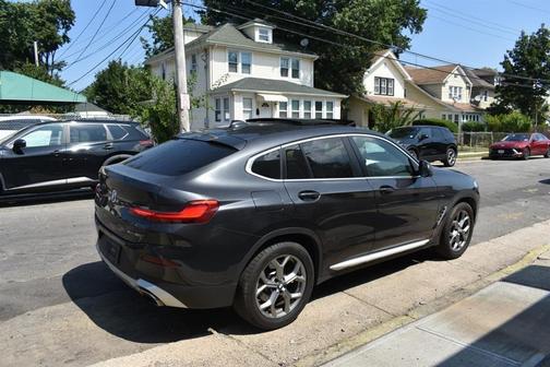 2024 BMW X4 xDrive30i