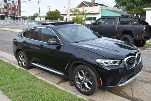 2024 BMW X4 xDrive30i