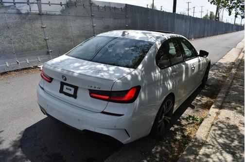2022 BMW 330 330i