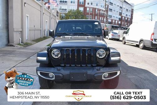 2022 Jeep Gladiator Sport