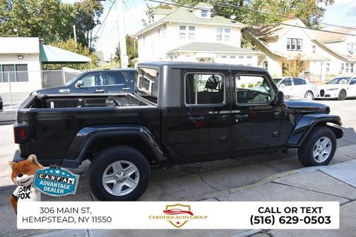 2022 Jeep Gladiator Sport