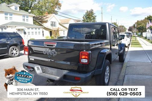 2022 Jeep Gladiator Sport