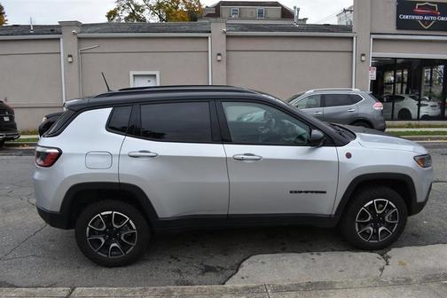 2024 Jeep Compass Trailhawk