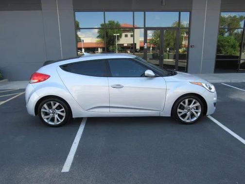 2016 Hyundai Veloster Base