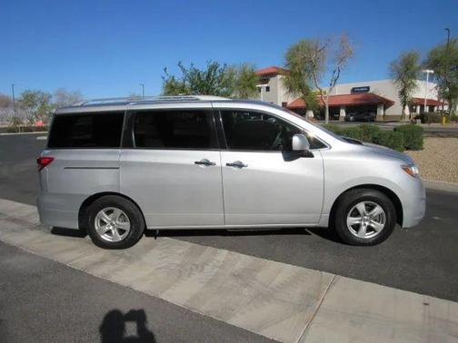 2016 Nissan Quest SV