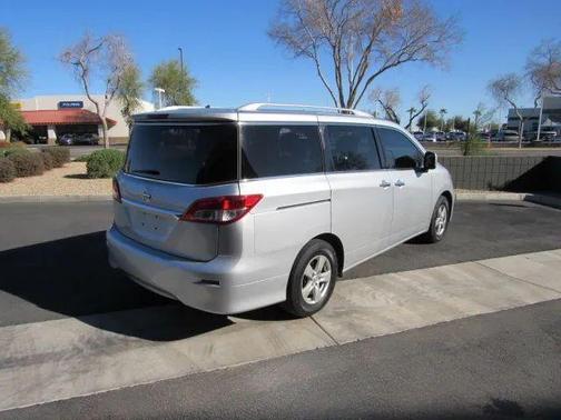 2016 Nissan Quest SV
