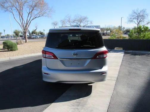 2016 Nissan Quest SV