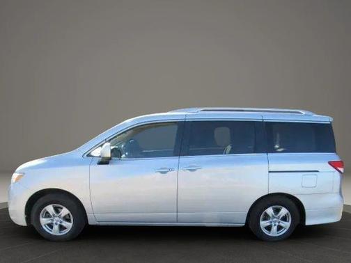 2016 Nissan Quest SV