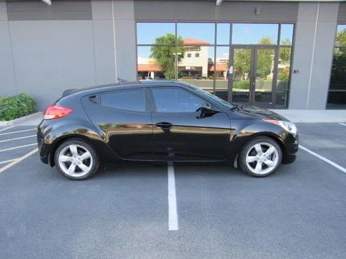 2013 Hyundai Veloster Base