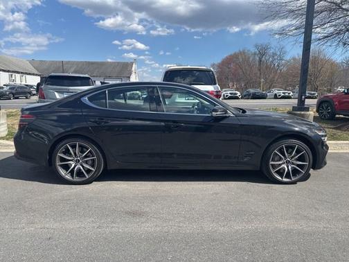 2024 Genesis G70 2.5T