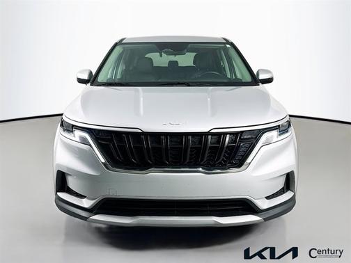 2023 Kia Carnival LX