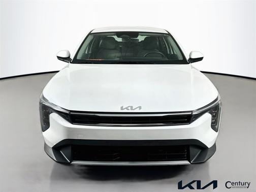 Snow White Pearl 2025 Kia K4 EX