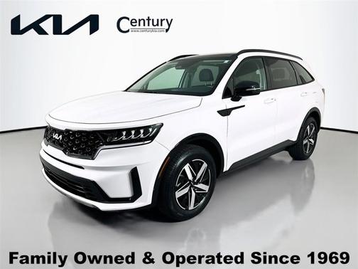 Glacial White Pearl 2023 Kia Sorento S