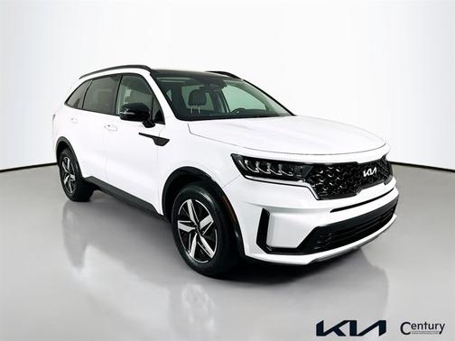 Glacial White Pearl 2023 Kia Sorento S