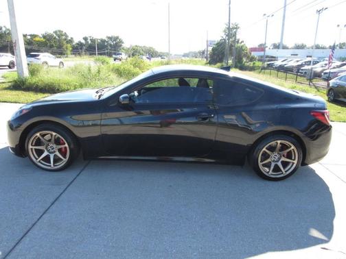 2011 Hyundai Genesis Coupe 2.0T R-Spec