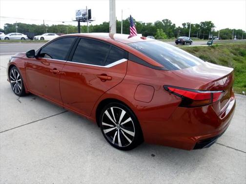 2021 Nissan Altima SR FWD