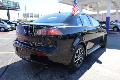 2017 Mitsubishi Lancer ES