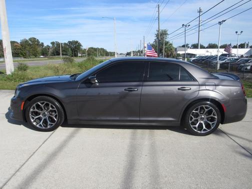 2018 Chrysler 300 S