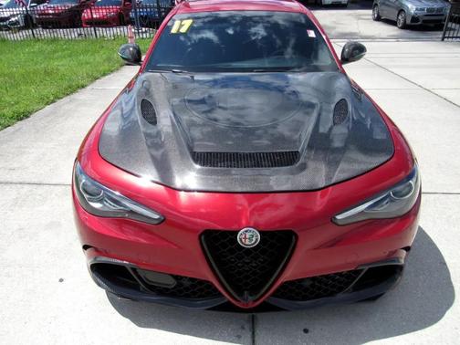 2017 Alfa Romeo Giulia Quadrifoglio