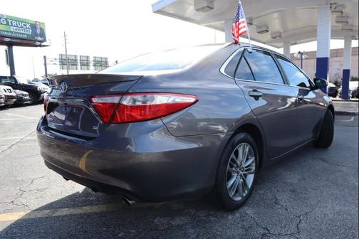 2016 Toyota Camry SE w/Special Edition Pkg