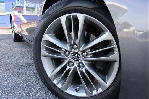 2016 Toyota Camry SE w/Special Edition Pkg