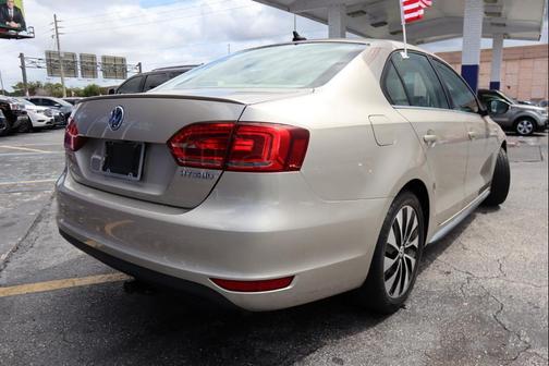 2013 Volkswagen Jetta Hybrid SEL Premium