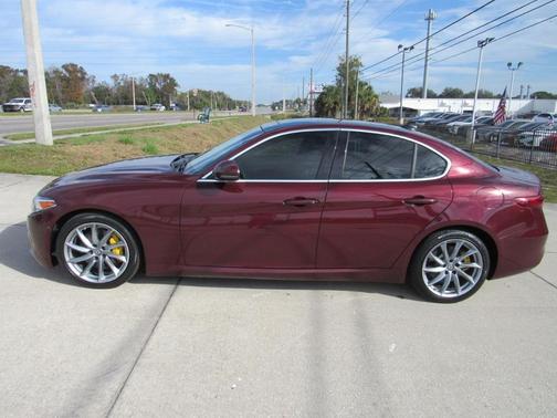 2017 Alfa Romeo Giulia Base