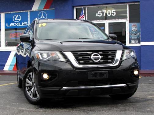 2019 Nissan Pathfinder SL