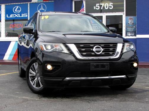 2019 Nissan Pathfinder SL