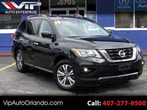 2019 Nissan Pathfinder SL