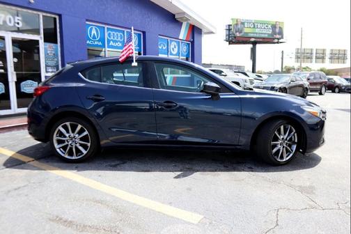 2018 Mazda Mazda3 Touring