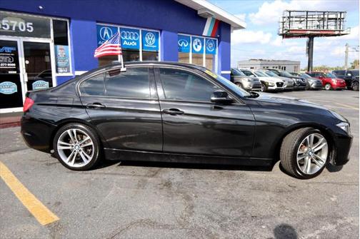 2013 BMW 328 4dr Sdn 328i RWD