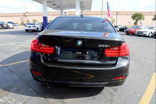 2013 BMW 328 4dr Sdn 328i RWD