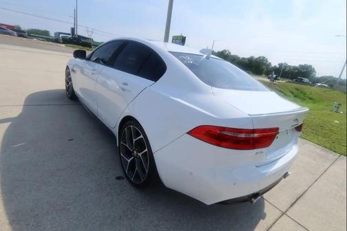 Fuji White 2018 Jaguar XE S