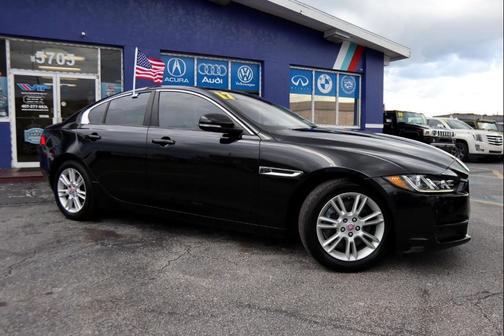 2017 Jaguar XE 25t Premium