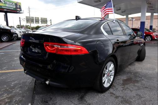 2017 Jaguar XE 25t Premium
