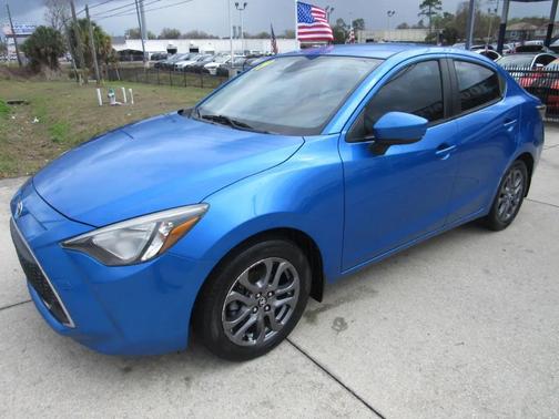 2019 Toyota Yaris Sedan XLE