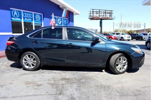 2016 Toyota Camry SE w/Special Edition Pkg