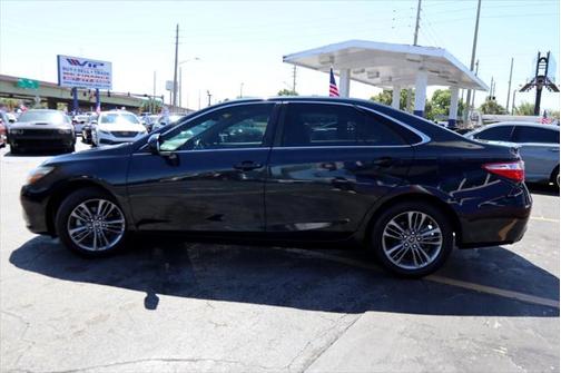 2016 Toyota Camry SE w/Special Edition Pkg