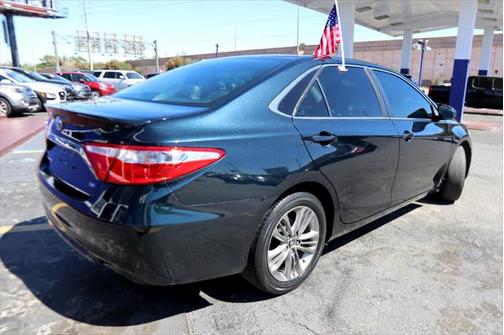 2016 Toyota Camry SE w/Special Edition Pkg