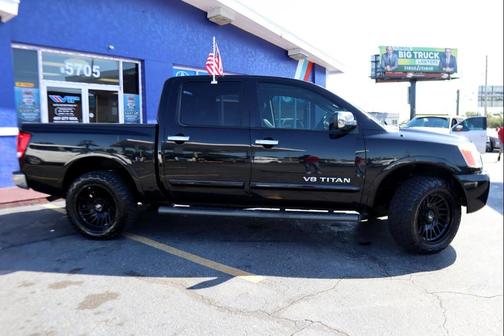 2010 Nissan Titan LE