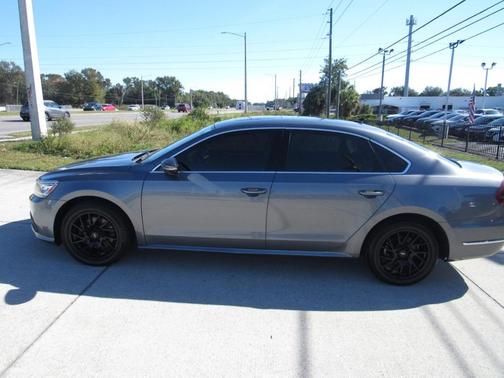 2018 Volkswagen Passat 2.0T SE