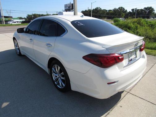 2018 INFINITI Q70 3.7 LUXE